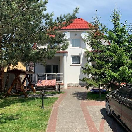 Комфортабельный Коттедж Bed & Breakfast Свитяз Екстериор снимка