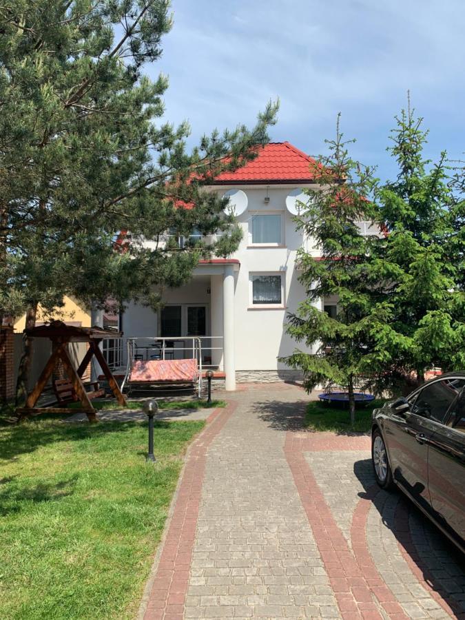 Комфортабельный Коттедж Bed & Breakfast Свитяз Екстериор снимка