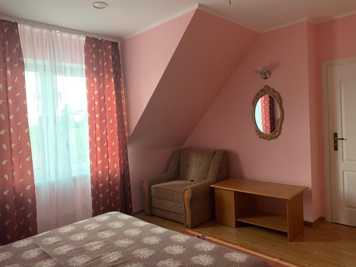 Комфортабельный Коттедж Bed & Breakfast Свитяз Екстериор снимка