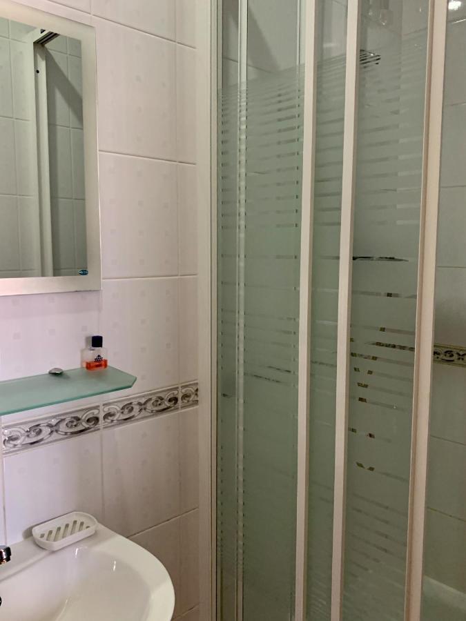 Комфортабельный Коттедж Bed & Breakfast Свитяз Екстериор снимка