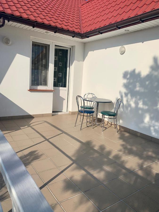 Комфортабельный Коттедж Bed & Breakfast Свитяз Екстериор снимка